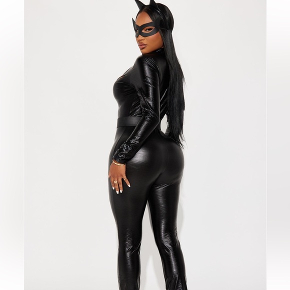 Catwoman halloween costume / faux leather jumpsuit - Picture 2 of 2